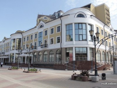 Торговый комплекс «Дидас персия» на ул. Советской в Бресте